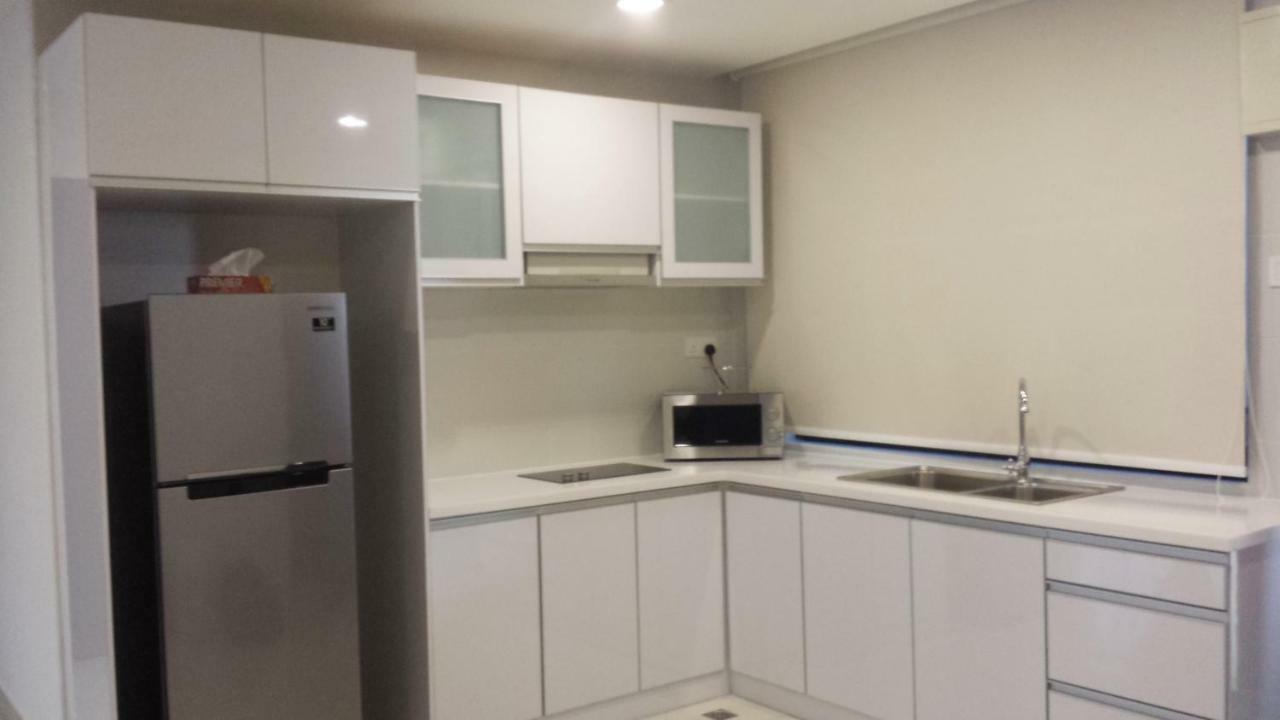 Cherloft@Samsuria Beach Residences Kampung Sungai Ular Esterno foto