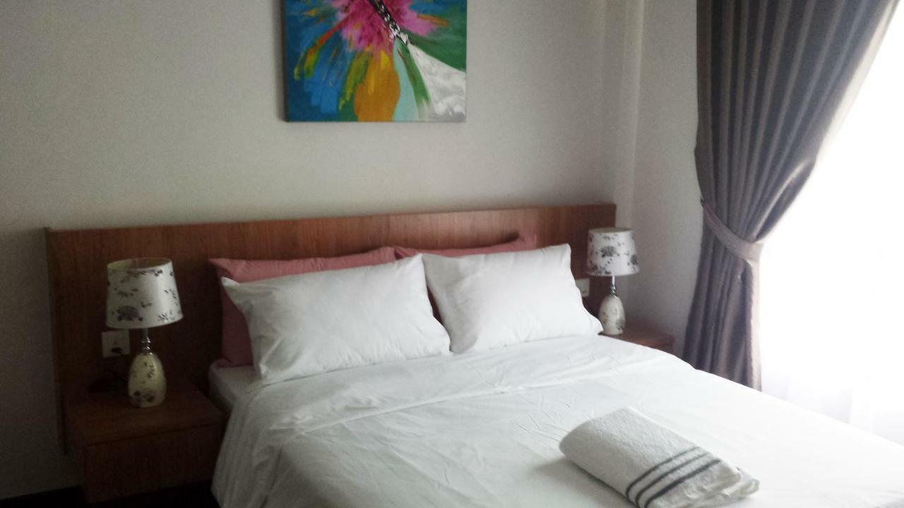Cherloft@Samsuria Beach Residences Kampung Sungai Ular Esterno foto