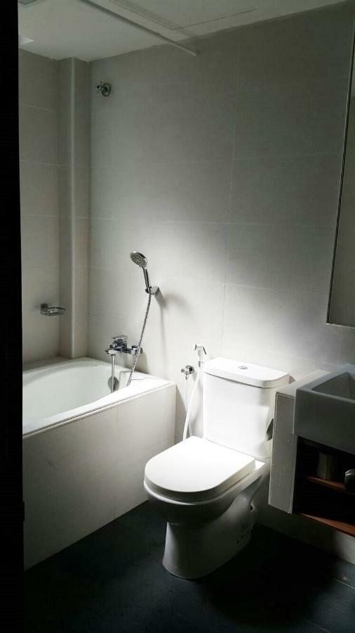 Cherloft@Samsuria Beach Residences Kampung Sungai Ular Esterno foto