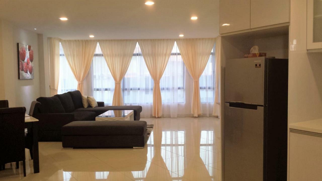 Cherloft@Samsuria Beach Residences Kampung Sungai Ular Esterno foto